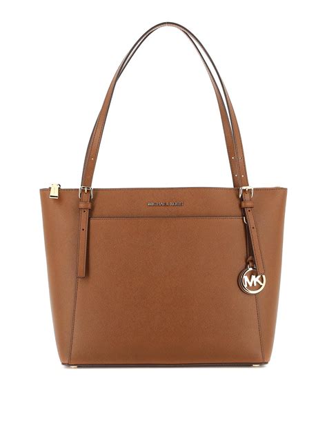 Michael Kors voyager saffiano bag